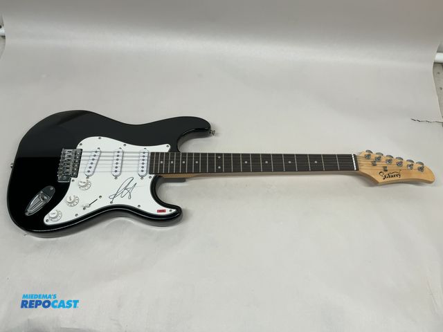 Lot 2-55309 - Autographed Glarry Electric Guitar(DOBSON)