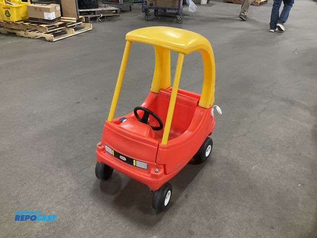 Lot 2-69127 - Vintage Little Tikes Toy Car