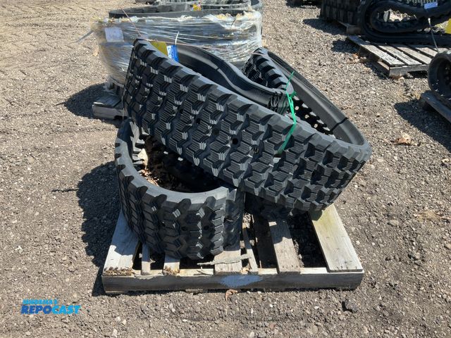 Lot 2-91990 - Set of (2) Rubber Skid Steer Tracks 320 x 86 x 53 Skid Steer