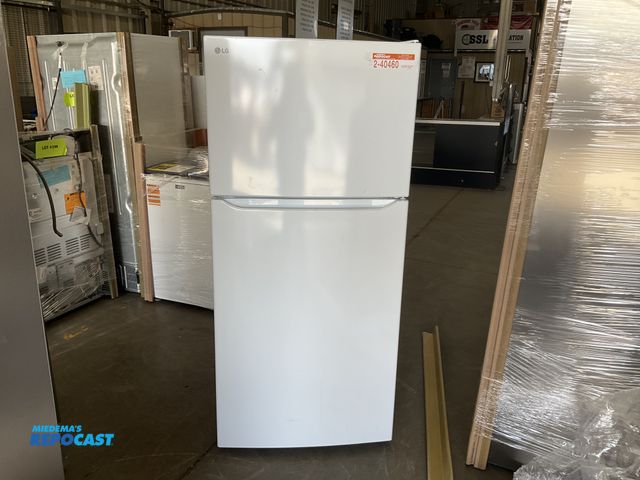 Lot 2-40460 - Scratch & Dent LG LTCS20020W Refrigerator/Freezer