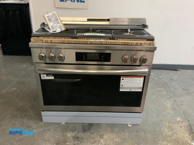 Lot 2-60933 - Scratch & Dent Gas Free Standing Frigidaire GCFD3661AF Range