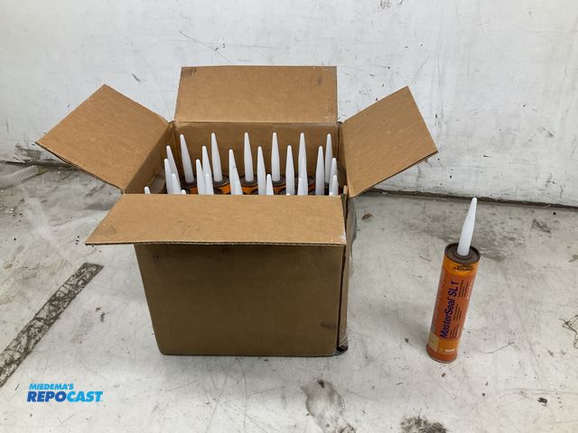 Lot 2-23852 - Lot of (30) tubes of. Asterseal sl1 culk