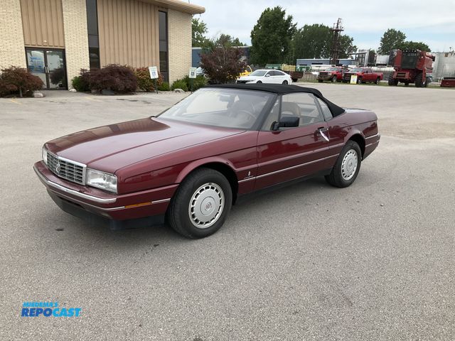 Lot 2-30167 - 1988 Cadillac Allante Convertible FWD