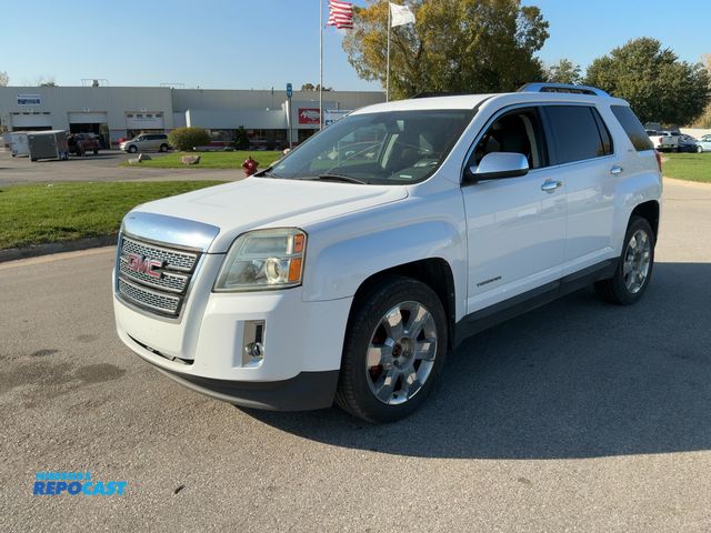 Lot 2-45605 - 2011 GMC Terrain SLT 2 SUV AWD