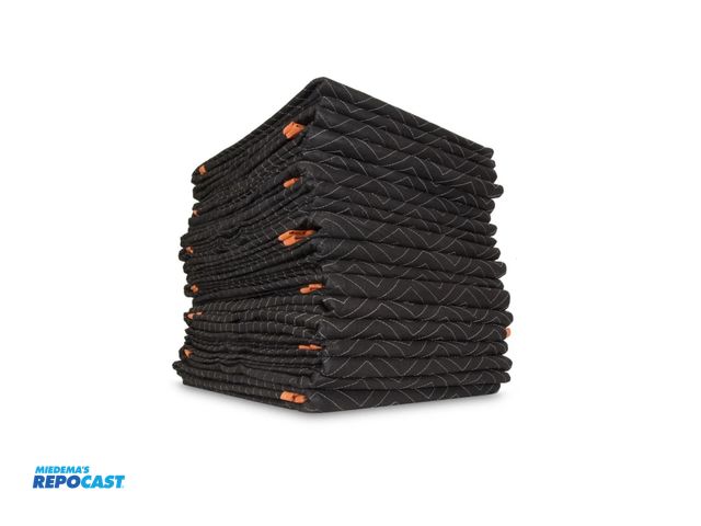 Lot 2-10982 - WEN 72-Inch by 80-Inch Heavy Duty Padded Moving Blankets