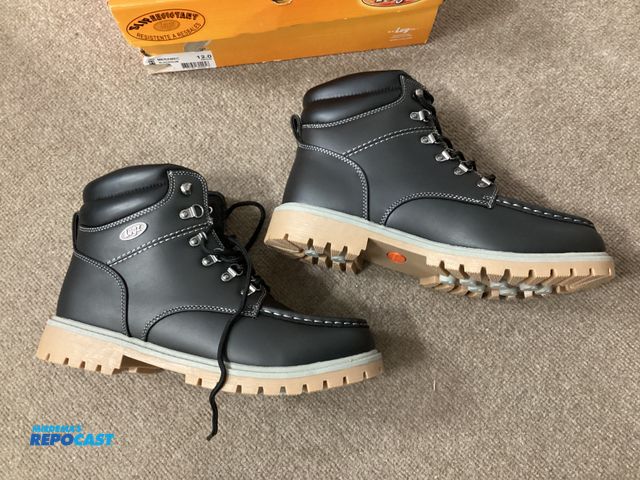 Lot 2-79949 - New LUGZ Meramec Black/gum boots. Slip resistant tread. Men’s size 12