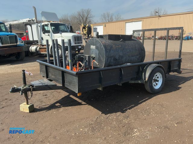 Lot 2-42905 - Seal Coat Trailer