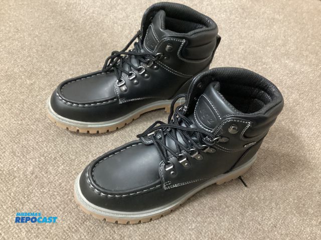 Lot 2-96901 - New New LUGZ Meramec Black/gum boots. Slip resistant tread. Men’s size 8-1/2