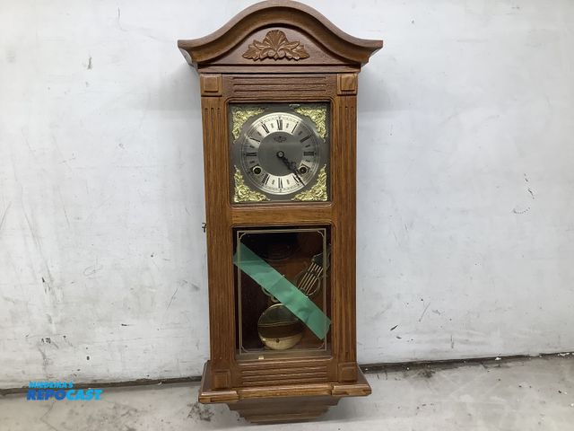 Lot 2-33770 - Old wooden hanging wall pendulum clock runs and operates