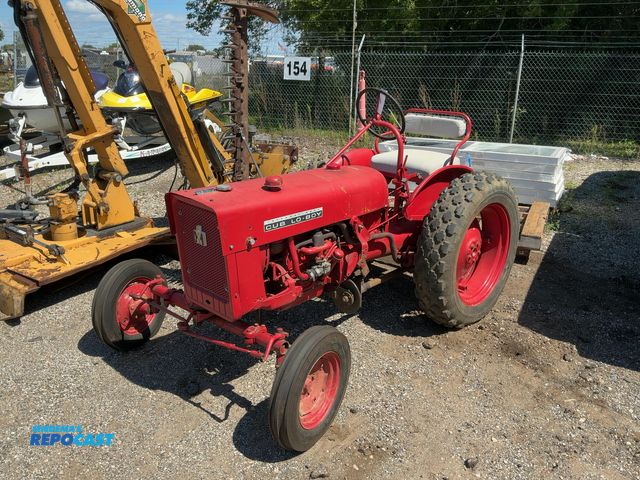 Lot 2-99951 - International harvester Cub Lo-Boy tractor