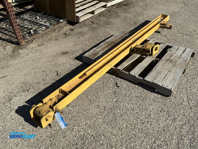 Lot 2-95932 - Wall Mount Swing Crane