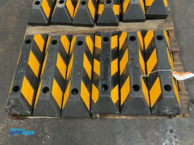 Lot 2-43074 - (6) New Rubber Parking Curb Blocks, approx. 21”x6”x4” tall