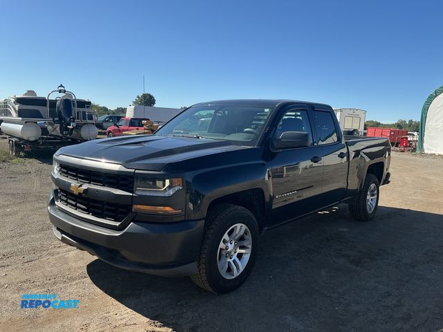 Lot 2-71258 - 2018 Chevrolet Silverado 1500 Work Truck Double Cab 4WD Double Cab Standard Box Pickup Truck 4x4