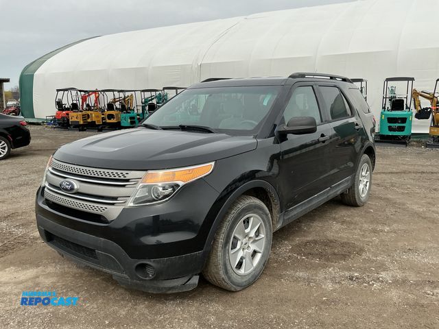 Lot 2-21584 - 2014 Ford Explorer Base FWD SUV FWD