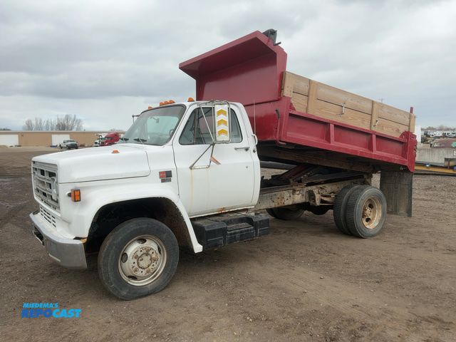 Lot 2-42929 - 1986 GMC C6000 10’ Dump Truck