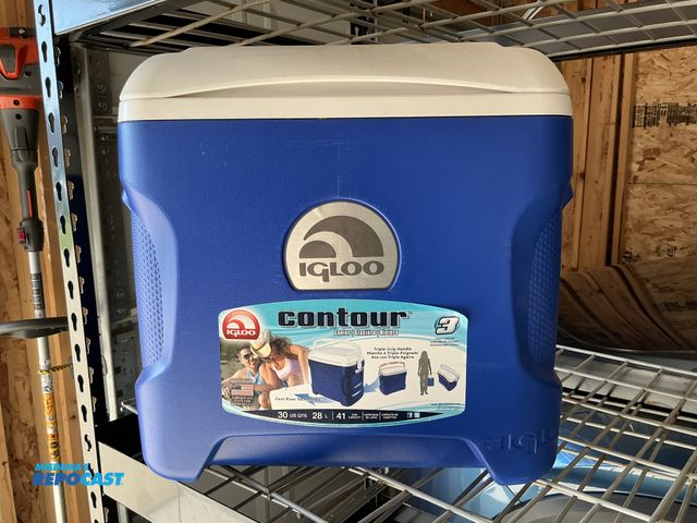 Lot 2-97167 - Igloo Contour Cooler