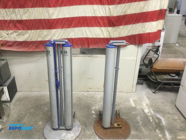 Lot 2-56641 - 2 Zone Pro ZonePro Extends 13'5" in both directions to cover 28'
Portable for easy movement with whe...