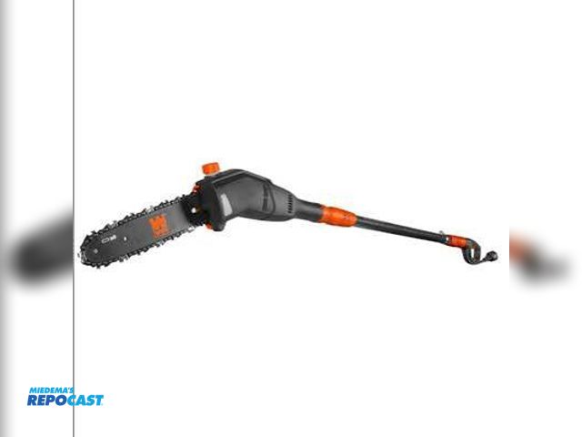 Lot 2-14740 - Electric Powered Wen 10 inch electric pole saw model CP0810