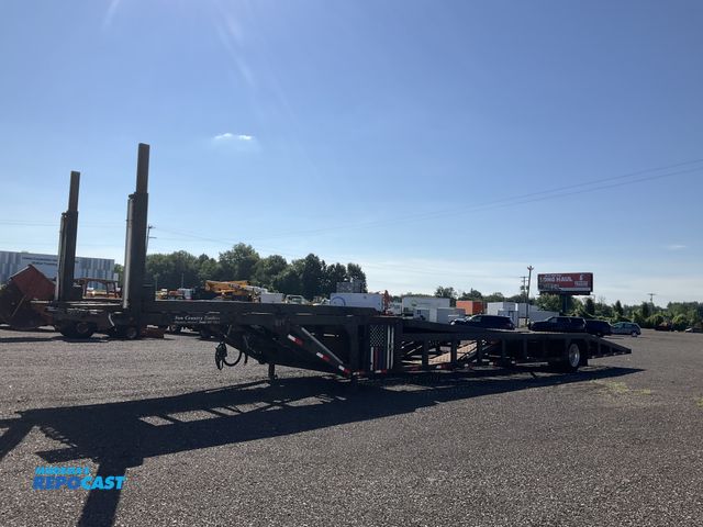 Lot 2-11329 - 2018 Sun Country Car Hauler Semi Trailer