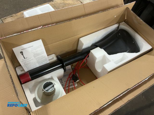 Lot 2-21118 - New Garvee PLS 337Y9UA6 Electric Jack, 5,000 lb capacity, 12 volt