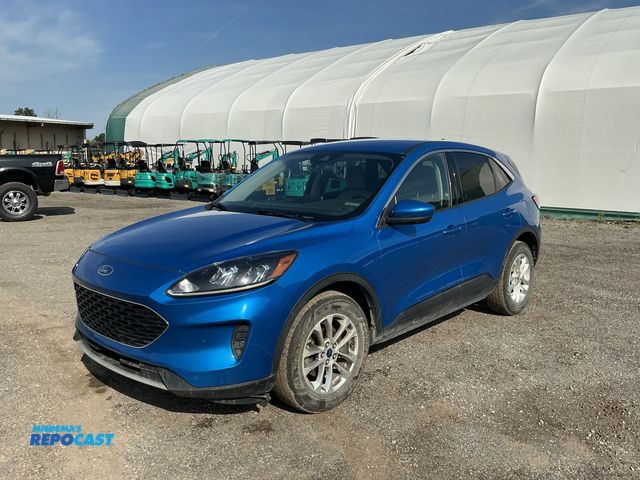 Lot 2-21454 - 2020 Ford Escape SE AWD SUV AWD