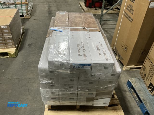 Lot 2-94793 - 27 boxes of luxury genuine hardwood - 7” x 48”.