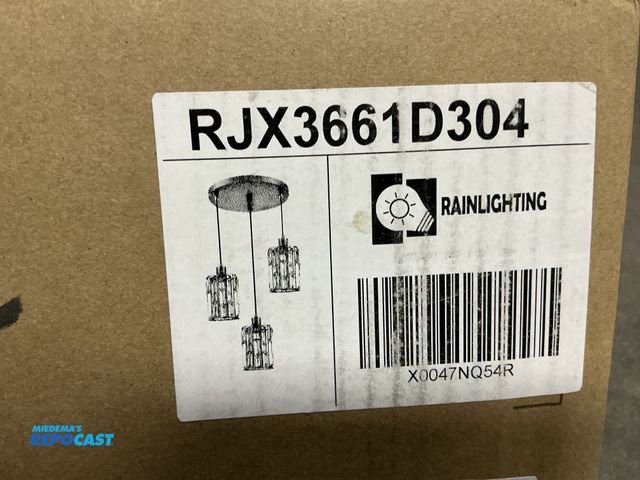 Lot 2-32603 - light fixture