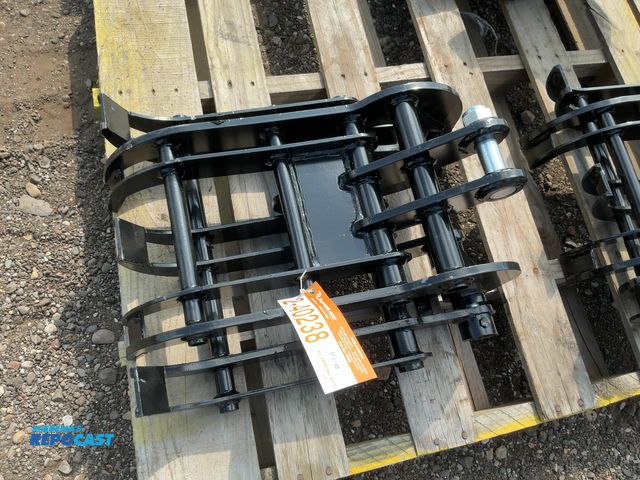 Lot 2-40238 - New SDLANCH 15” Grapple for Chinese Mini Excavator