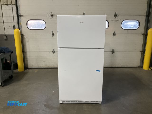 Lot 2-40440 - Scratch & Dent Whirlpool WRT311FZDW06 Refrigerator/Freezer
