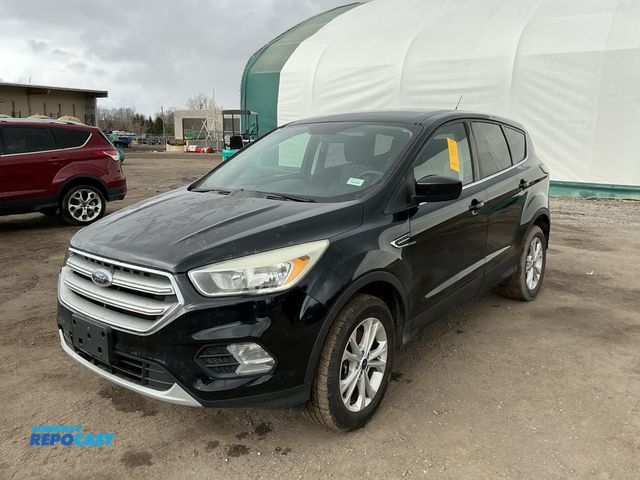 Lot 2-40957 - 2017 Ford Escape SE 4WD SUV 4x4