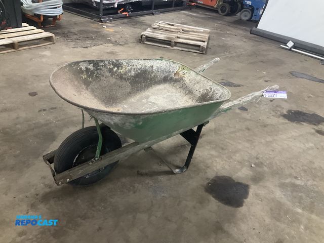 Lot 2-33311 - Metal wheelbarrow with pneumatic tire, used