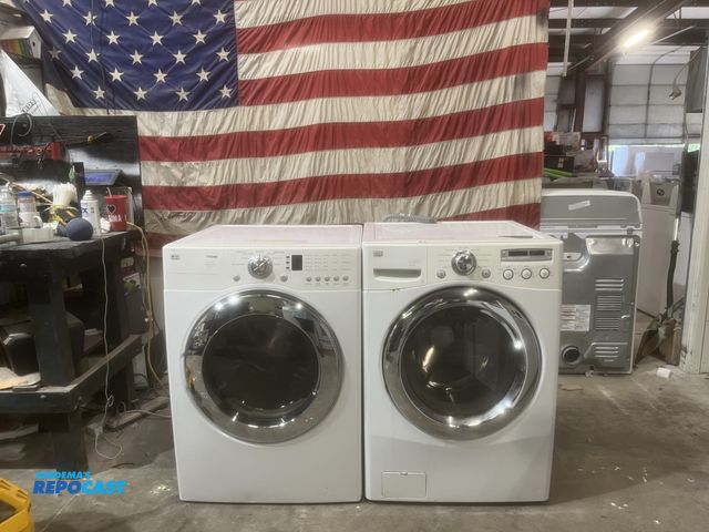 Lot 2-99486 - LG washer and lg tromm gas dryer front load Washer & Dryer Set washer
9 cycles
5 temps
6 spin speed
...