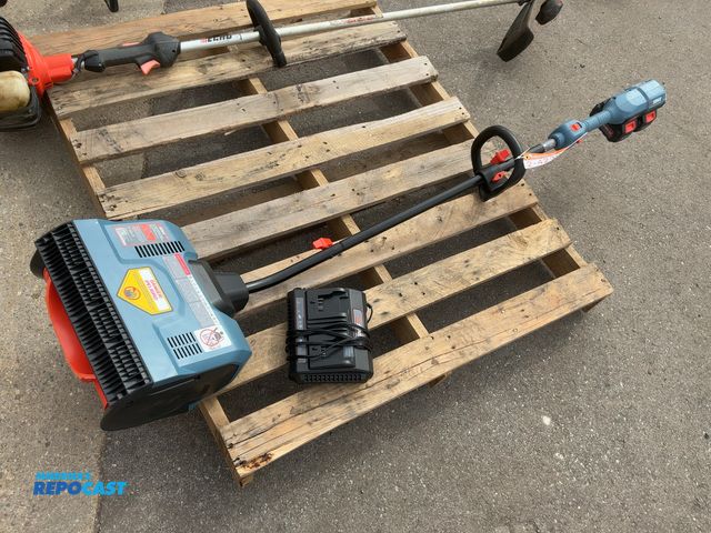 Lot 2-42304 - Senix 13” Cordless Snow Shovel, 40 Volt, Has Two 20 Volt Batteries with Charger, Works