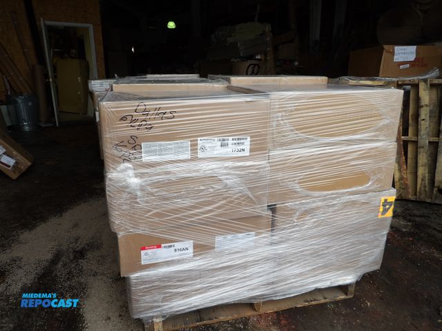 Lot 2-53011 - Lot of approx. (192) Armstrong Ceiling Tile - approx. 24 x 48 x 5/8, White