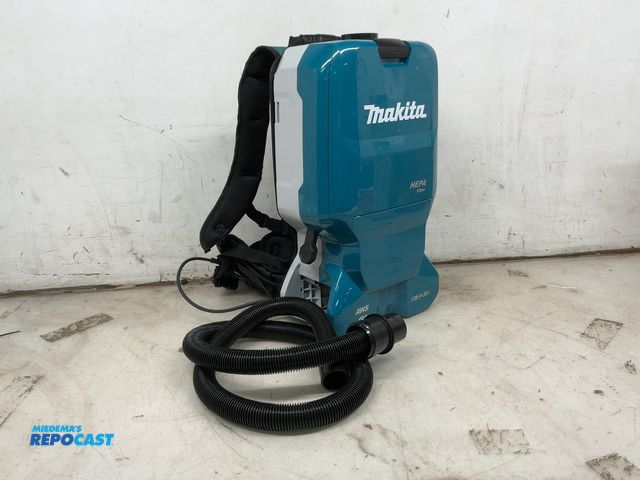 Lot 2-76617 - makita XCV18ZX cordless backpack vaccuum