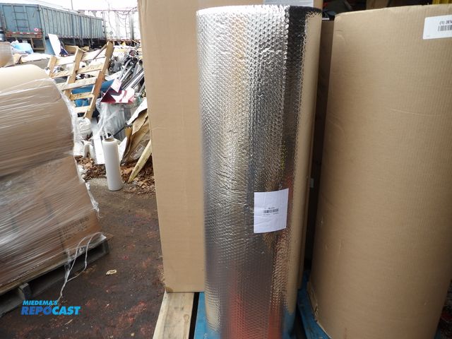 Lot 2-53004 - New shipping &amp; packaging bubble wrap roll - silver, 3-16" bubble size, 48"w x 125' length insula...