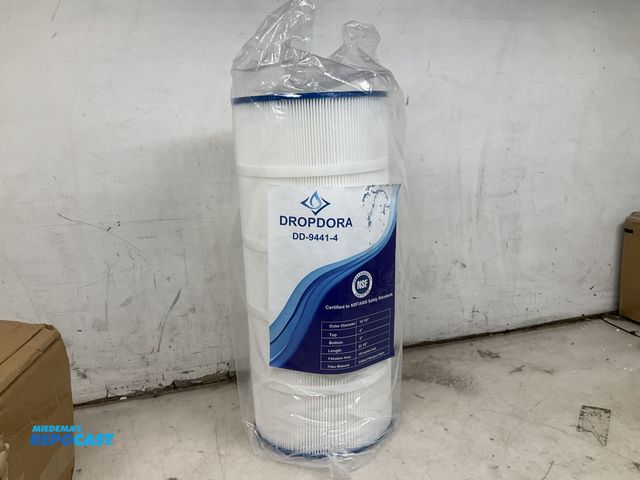 Lot 2-64305 - Dropdora pool filter 4” top and bottom length is 23 1/8” and it’s filtration area is 150 square feet...