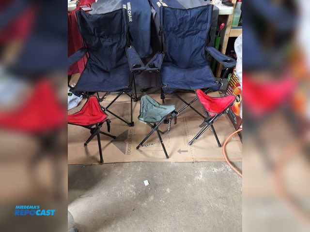 Lot 2-35593 - Lot of Camping Chairs