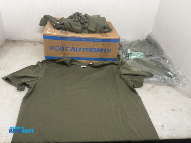 Lot 2-93798 - 14 Stanley/Stella Green T-Shirts - sizes: 1 XS, 4 M, 6 L, 2 XL, and 1 XXL