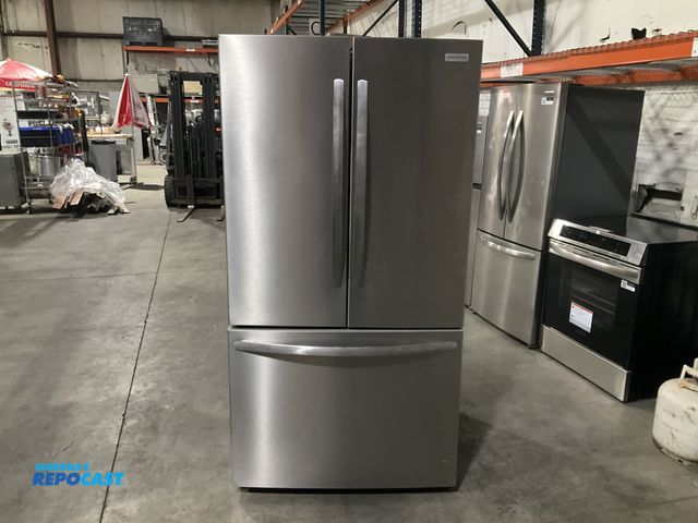 Lot 2-46783 - Scratch & Dent Frigidaire FRFN2813AF6 Refrigerator/Freezer