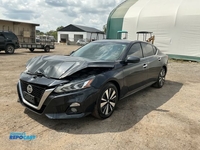 Lot 2-30627 - 2019 Nissan Altima 2.5 SL Sedan FWD