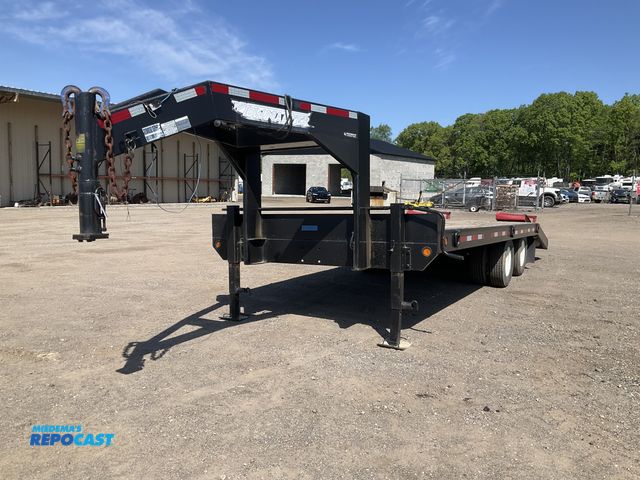 Lot 2-30119 - 2001 Towmaster TG-20 Equipment Trailer Flat Bed Trailer