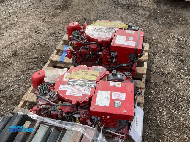 Lot 2-19857 - Lot of (2) westerbeke marine gasoline generators 3.5 MCGA 2500rpm multiport EFI 3.5kw 6.0hp