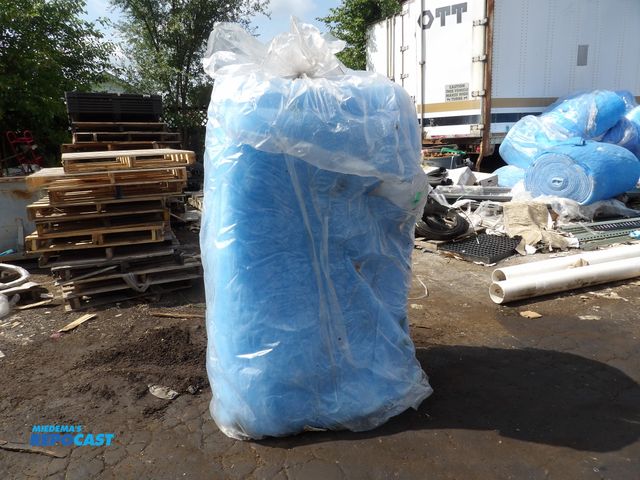 Lot 2-53967 - Blue Air Filter roll 60" x 150'