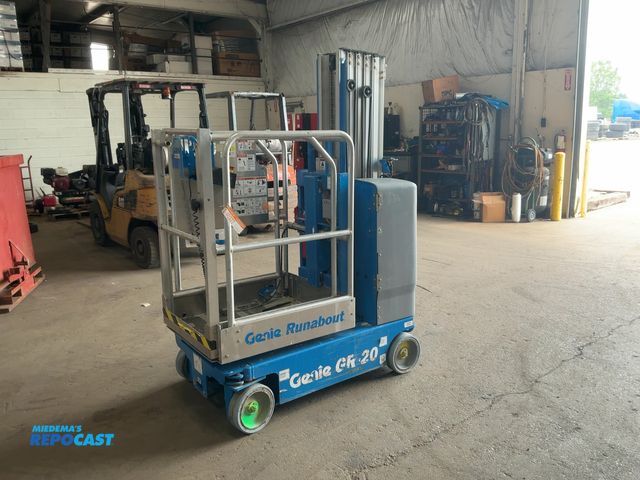 Lot 2-40377 - 2021 Genie GR-20 Runabout Vertical Mast Lift
