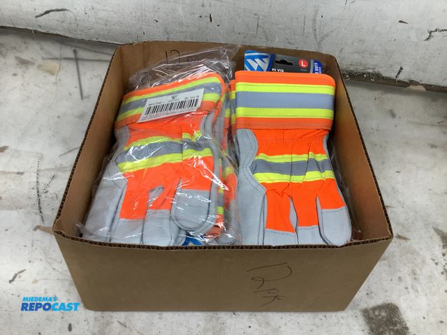 Lot 2-69386 - lot of (12) pairs of Large hi vis cowhide leather palm work gloves