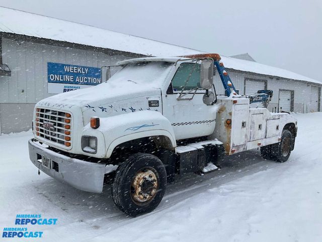 Lot 2-60865 - 1997 GMC C6H042 4X2 Tow Truck