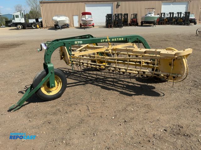 Repocast.com - Lot 2-34809 - John Deere 670 Hay Rake, Pull Style with ...