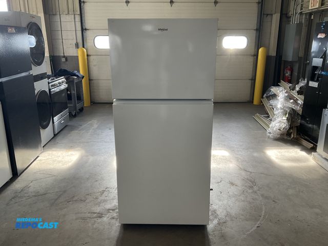 Lot 2-40466 - Scratch & Dent Whirlpool WRTX54198W00 Refrigerator/Freezer