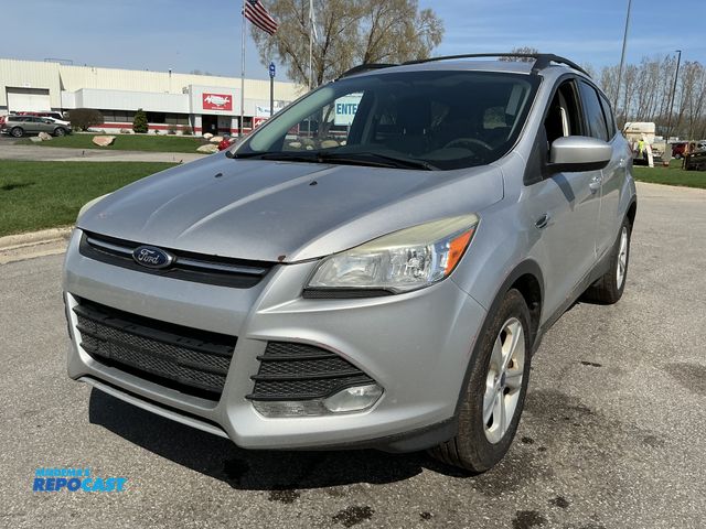 Lot 2-79710 - 2014 Ford Escape SE SUV FWD